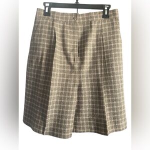 Vintage Women’s Hunt Club Tweed Green and Tan Plaid Wool Shorts Size 12 Tall